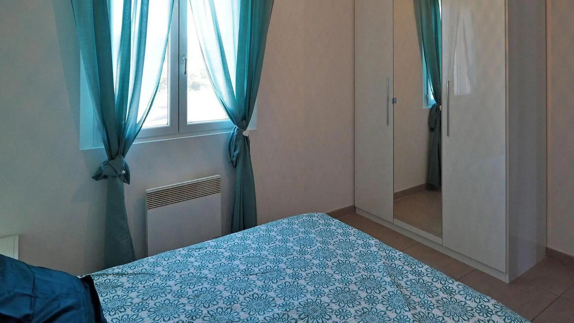 Zebre Villa Eyragues France