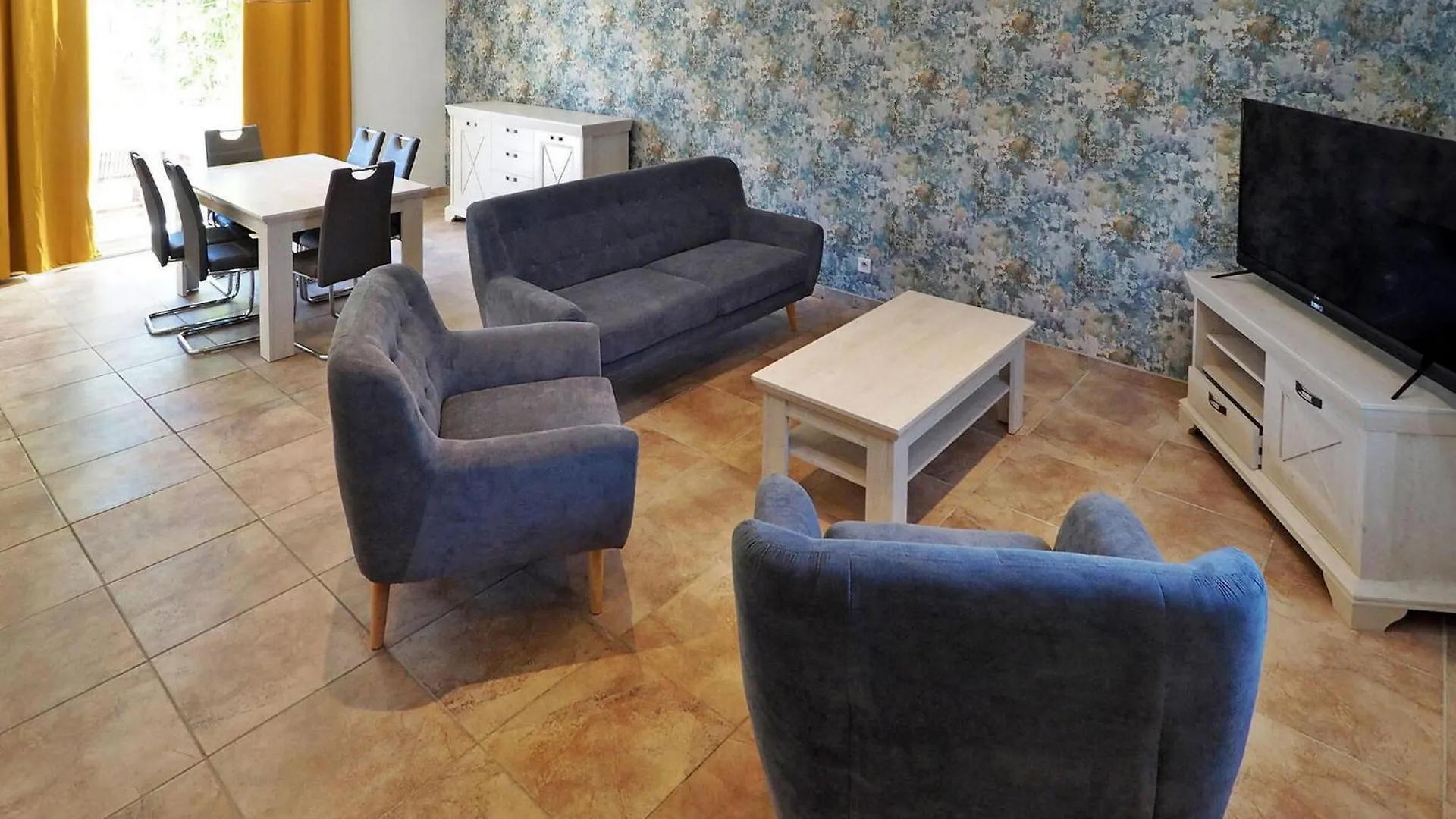 Holiday home Zebre Villa Eyragues