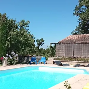 Hébergement de vacances Sous Les Chênes, En Provence, Eyragues